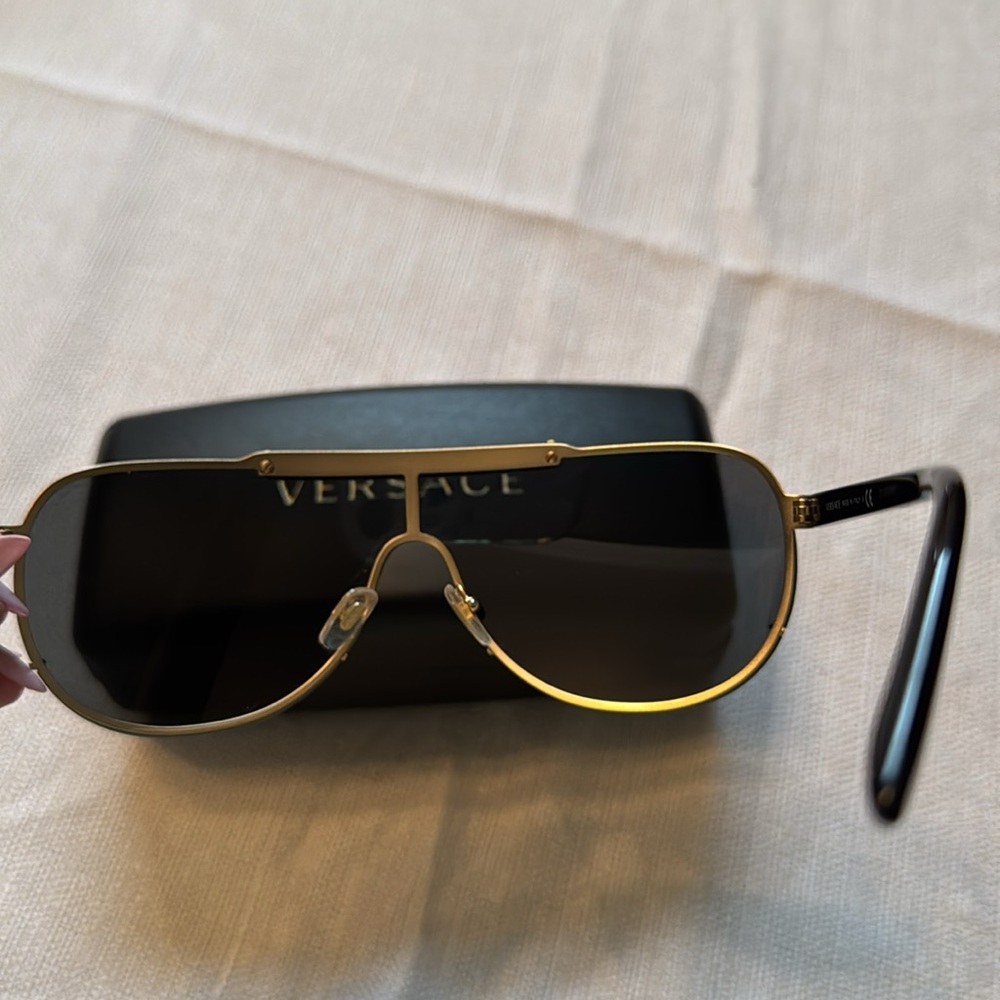 Versace Sunglasses with Black Lenses and Gold Trim - Picture 3 of 11